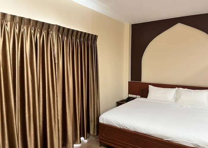 Hotel Anwari 4*